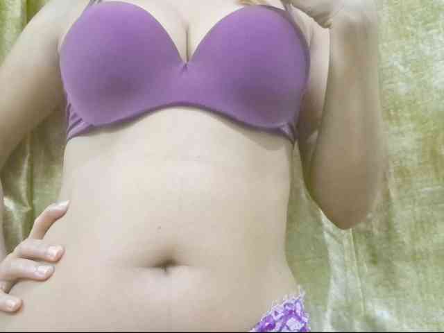Nidhilove webcam
