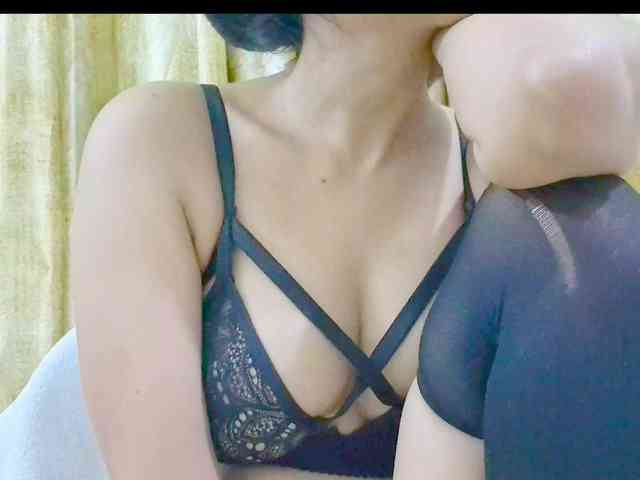 Nidhilove webcam