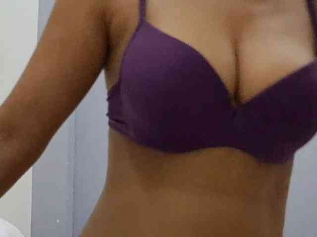 Nidhilove webcam