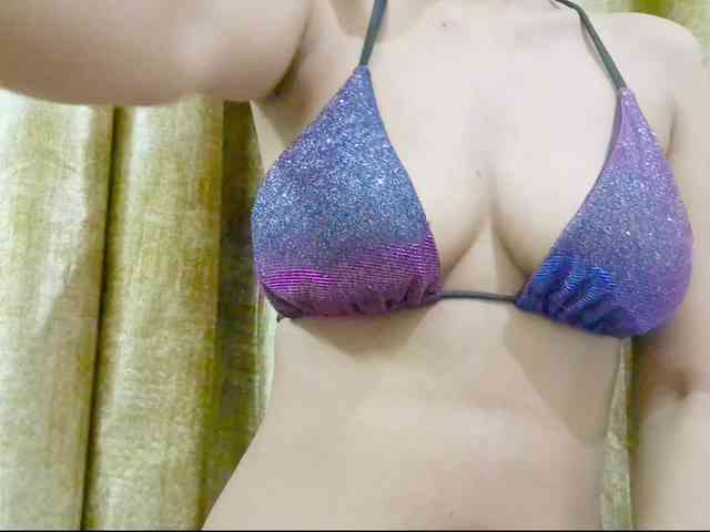 Nidhilove webcam