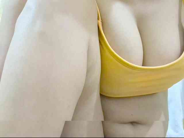 Nidhilove webcam