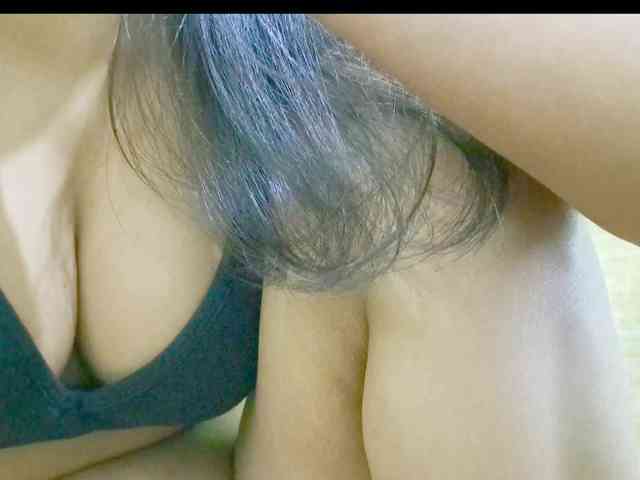 Nidhilove webcam