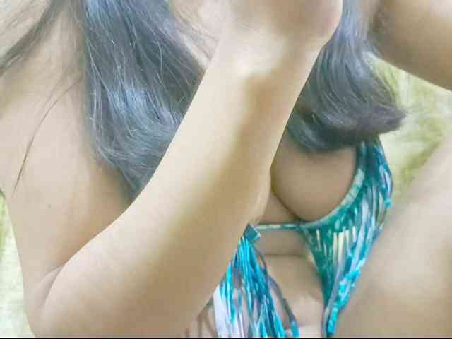 Nidhilove webcam