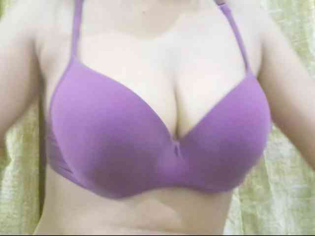 Nidhilove webcam