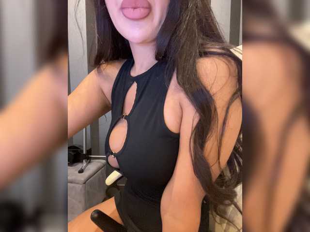 ANGELIKA77741 live cam on BongaCams