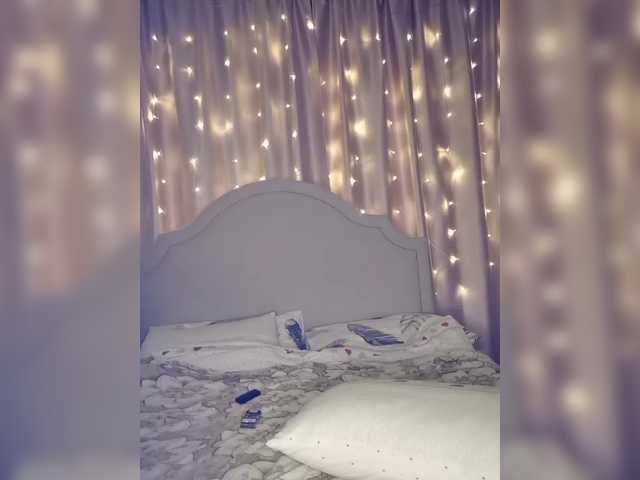 Her-Girl's BongaCams show and profile