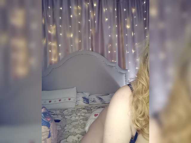 Her-Girl live cam on BongaCams