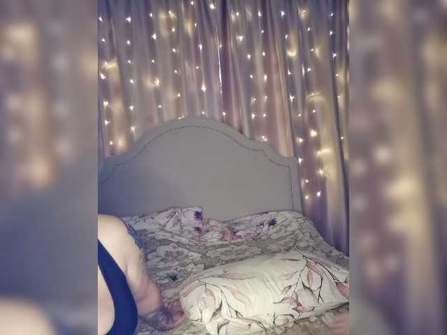  Her-Girl chat room