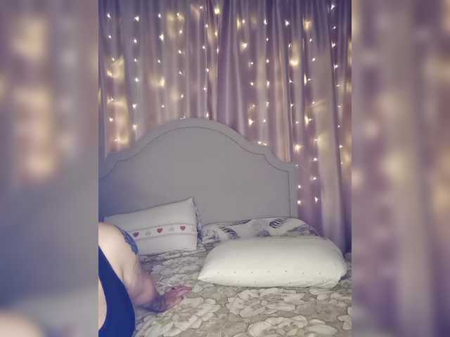 Her-Girl live cam on BongaCams