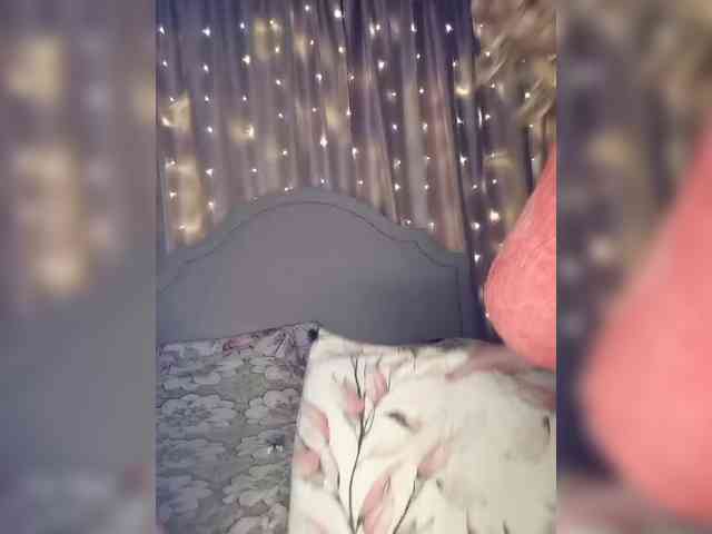 Her-Girl webcam