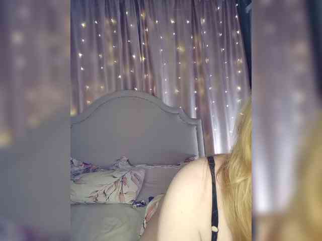Her-Girl webcam