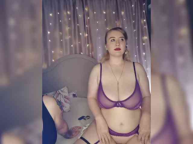 Model: Her-Girl