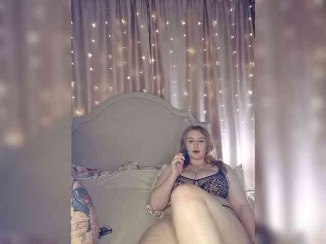 Her-Girl webcam