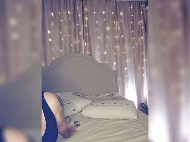Her-Girl webcam