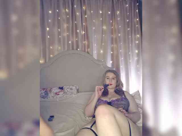 Her-Girl webcam