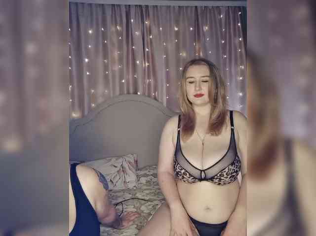 Her-Girl webcam