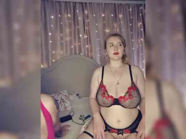Model: Her-Girl