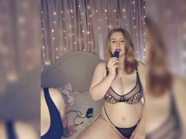 Her-Girl webcam