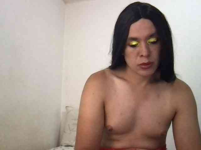 magicwordsme Live Webcam on BongaCams