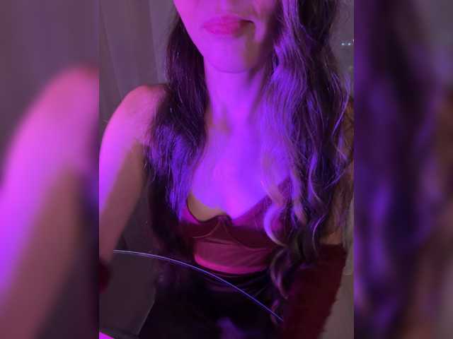 le modèle MissBong est en webcam porno dans un show sur le site bongacams, il possède les tags suivants: White/Caucasian,Brunette,Trimmed