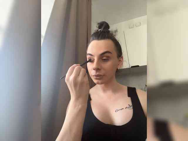 EvgeniyQWE55a Sex Cam Show