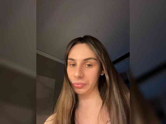 EvgeniyQWE55a Sex Cam Show