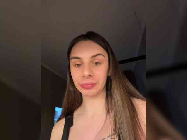 EvgeniyQWE55a Sex Cam Show