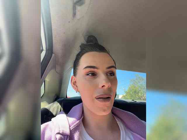 EvgeniyQWE55a Sex Cam Show