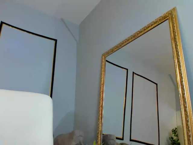 ElissaVibe's BongaCams show and profile