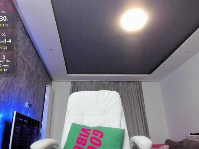 ElissaVibe live cam on BongaCams