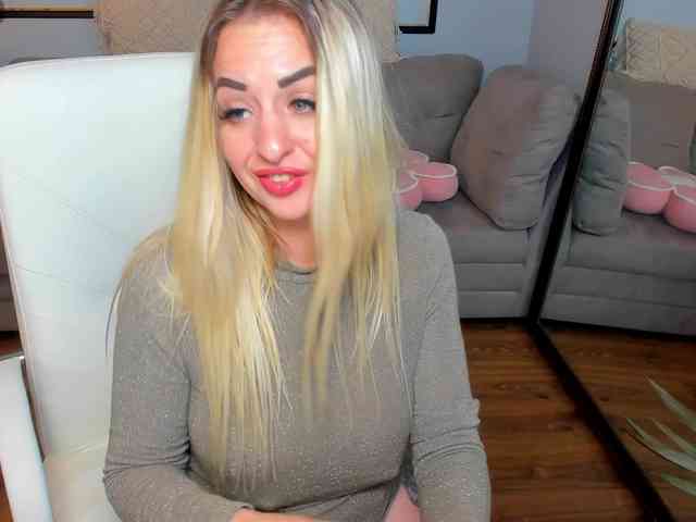 ElissaVibe webcam