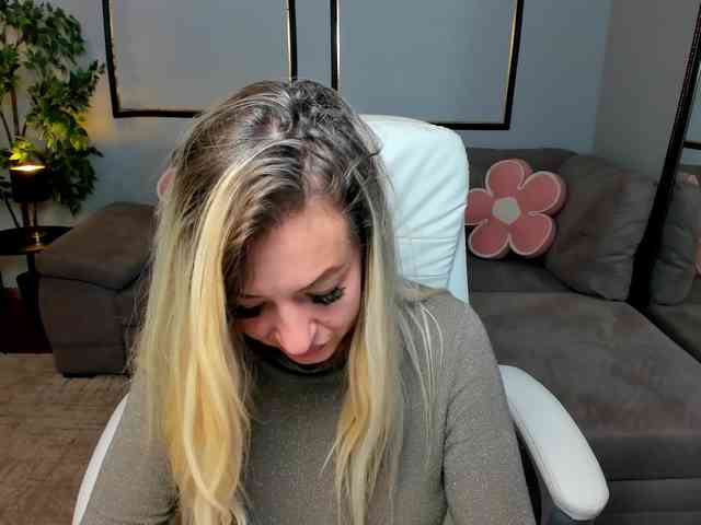 ElissaVibe webcam