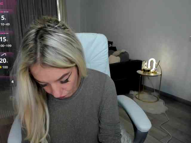 ElissaVibe webcam