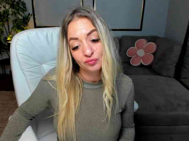 ElissaVibe webcam