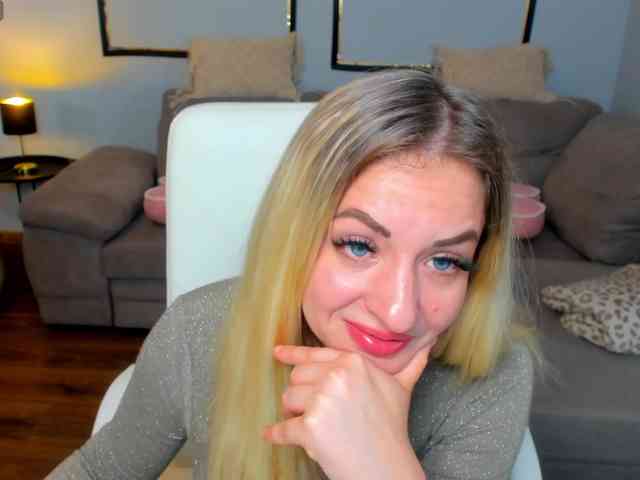 ElissaVibe webcam