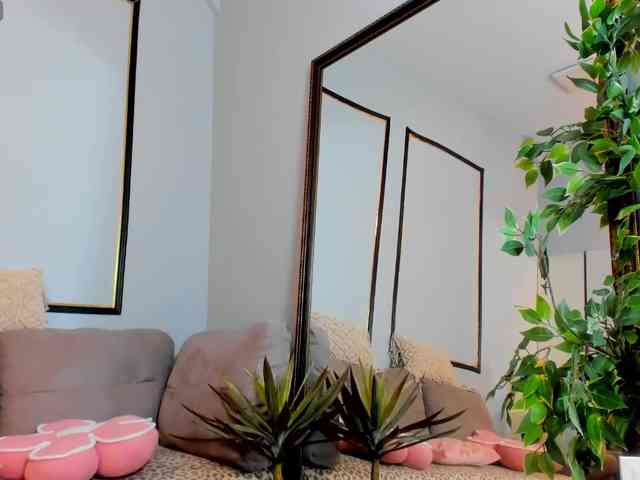 ElissaVibe webcam
