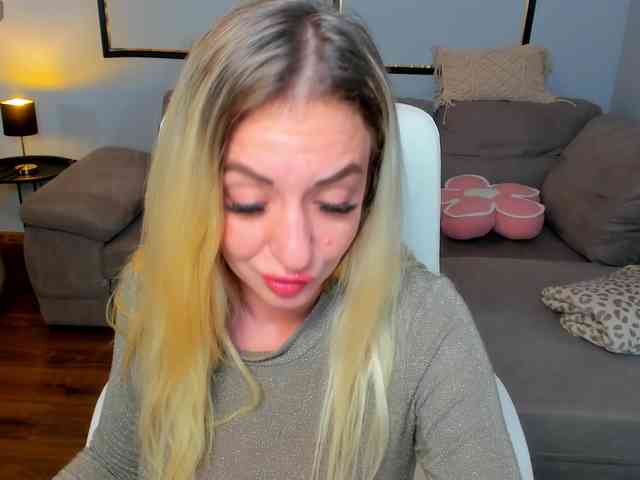 ElissaVibe webcam