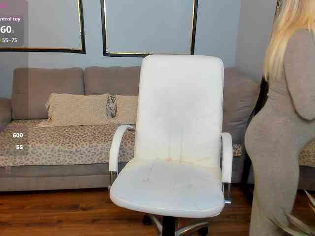 ElissaVibe webcam
