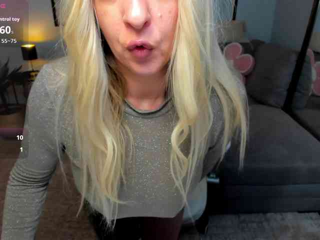 ElissaVibe webcam