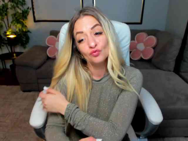 ElissaVibe webcam