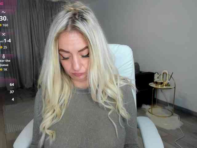 ElissaVibe webcam