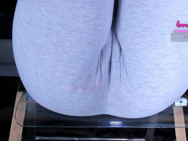 Kira-Kell live cam on BongaCams