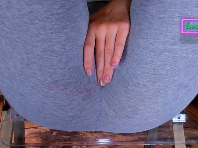 Kira-Kell live cam on BongaCams