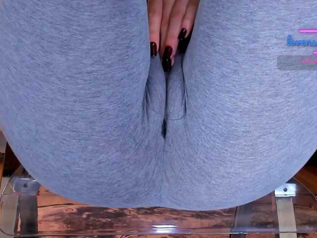 Kira-Kell live cam on BongaCams