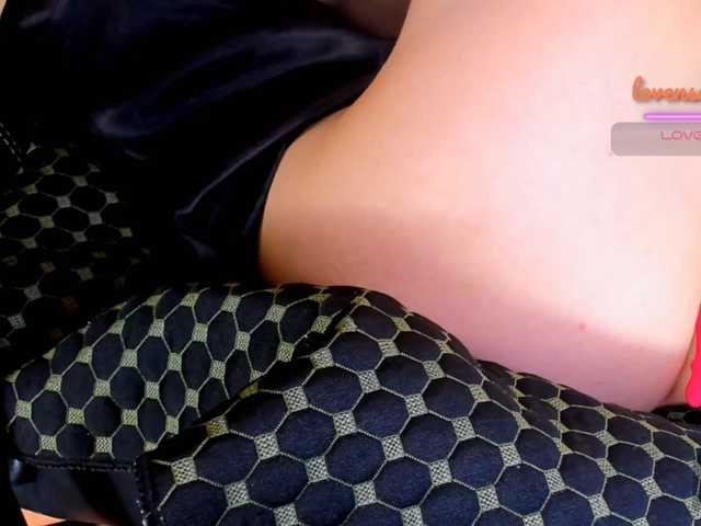 Kira-Kell live cam on BongaCams