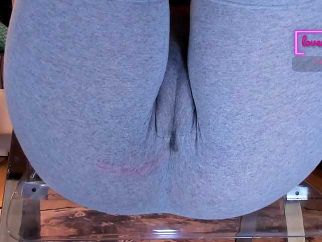 Kira-Kell live cam on BongaCams