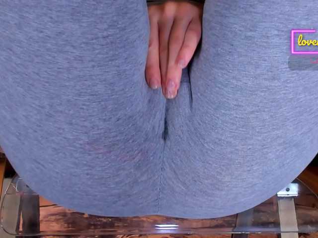 Kira-Kell live cam on BongaCams
