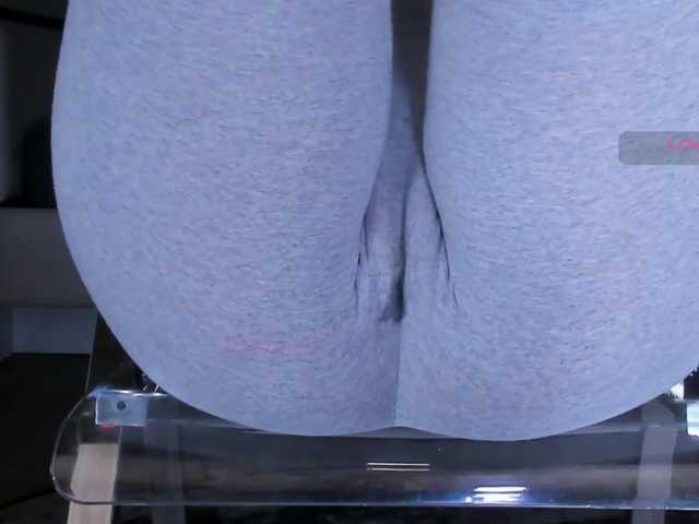 Kira-Kell's BongaCams show and profile