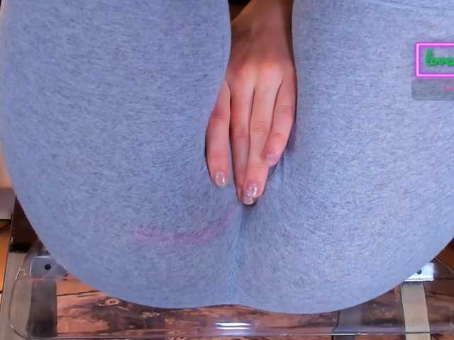 Kira-Kell live cam on BongaCams