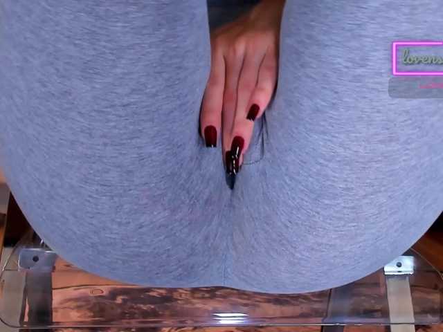 Kira-Kell live cam on BongaCams